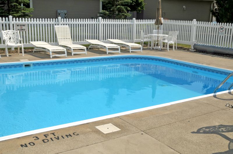 Best Pool Safety Fence Contractors in Fresno, CA